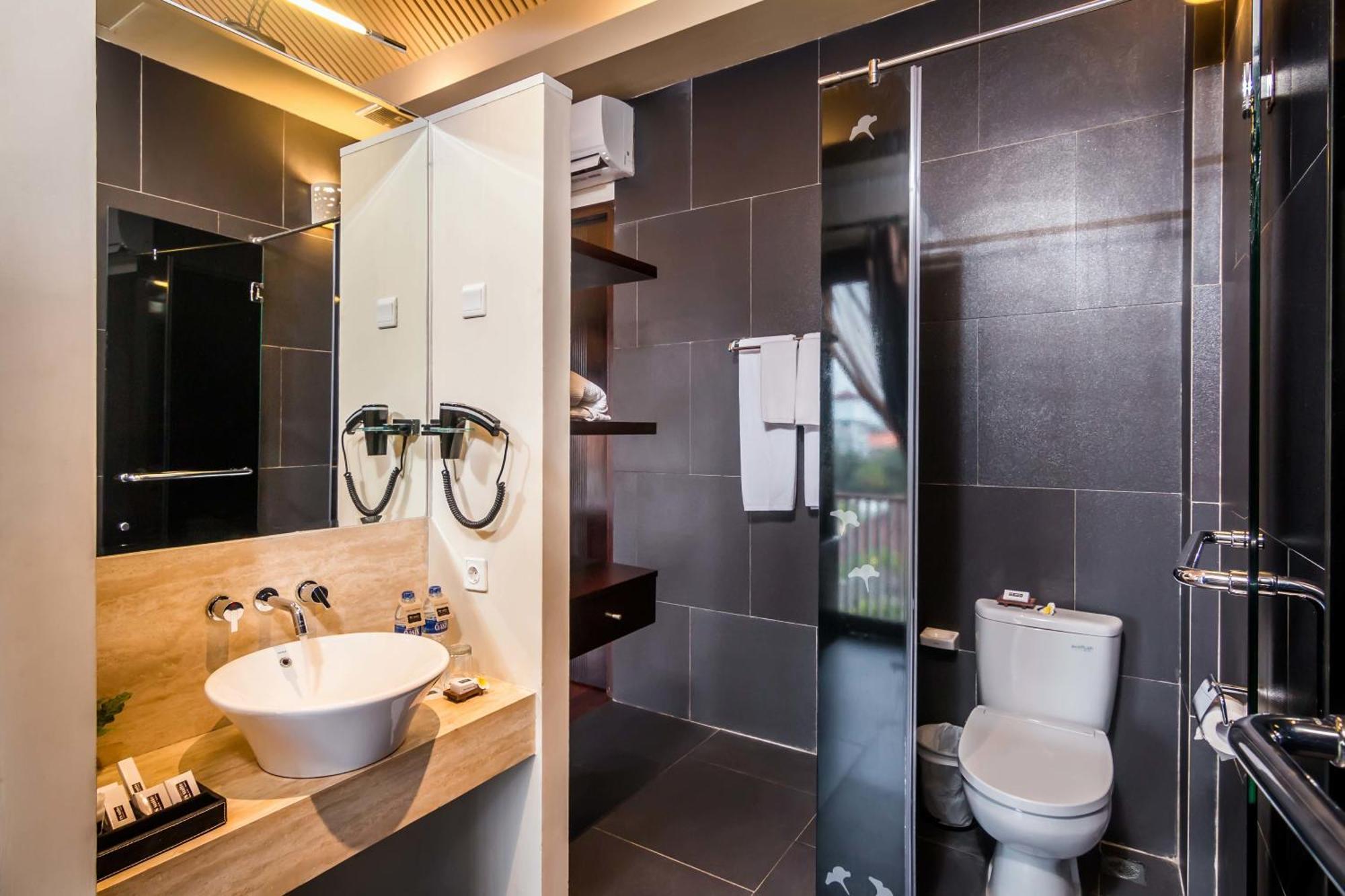 Resor 18 Loft At Kuta 4*